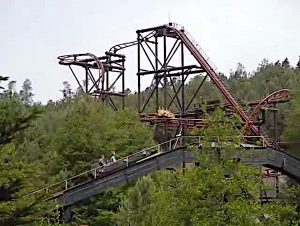 Achterbahn im Freizeitpark Fraispertuis City