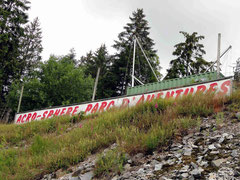 Am Eingang des Kletterparks Acrosphere Gerardmer.