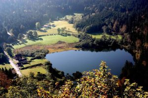 Lac de Retournemer vu de la Roche du Diable